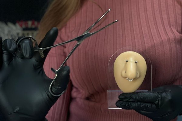 Piercing training in Utrecht