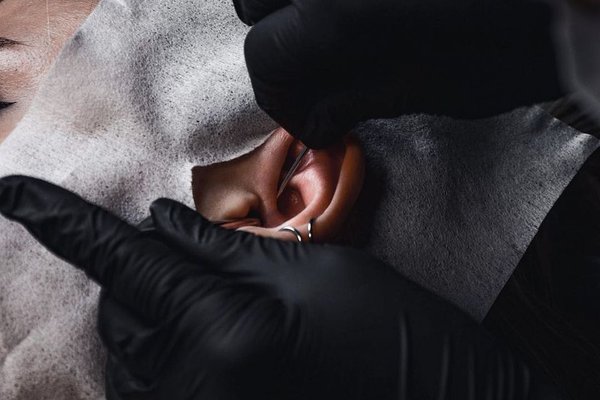 Piercing in Den Haag