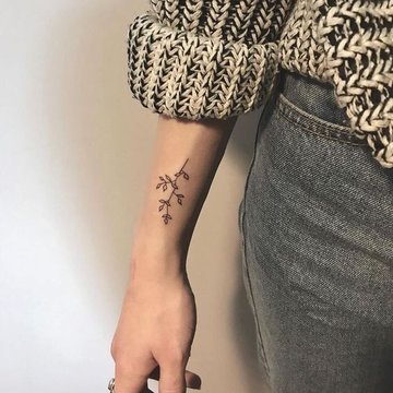 Small women tattoos