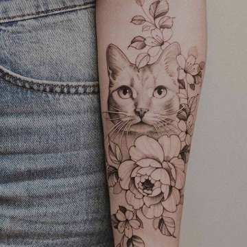 Women's arm tattoos