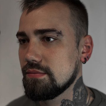 Wenkbrauwpiercing
