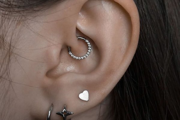 Daith piercing