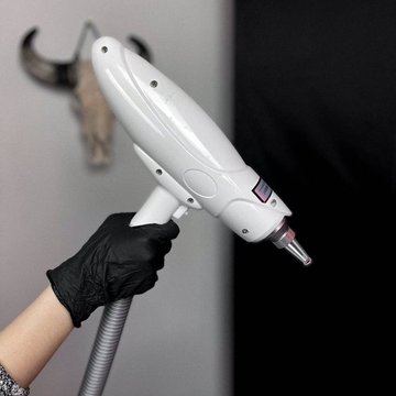 Laser verwijdering van permanente make-up in Utrecht