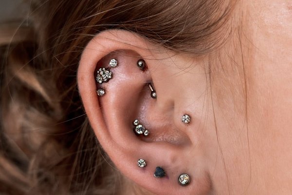 hélix piercing verzorgen