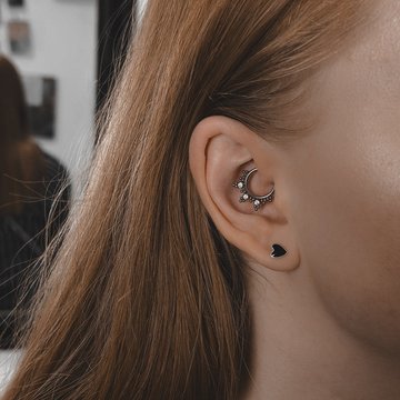 Daith piercing