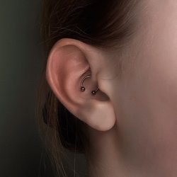 Daith piercing