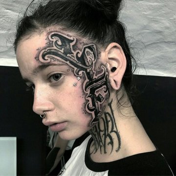Tattoo's op het gezicht