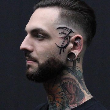 Tattoo's op het gezicht