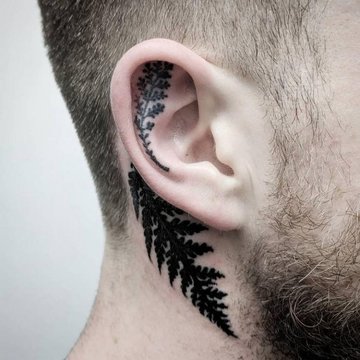Tattoo op/achter het oor