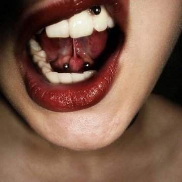 frenulum piercing