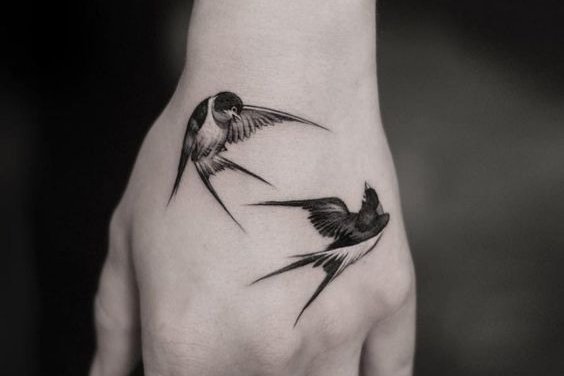 Zwaluw tattoo