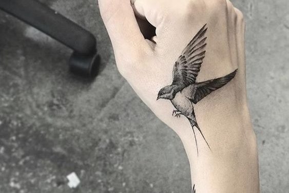 Zwaluw tattoo