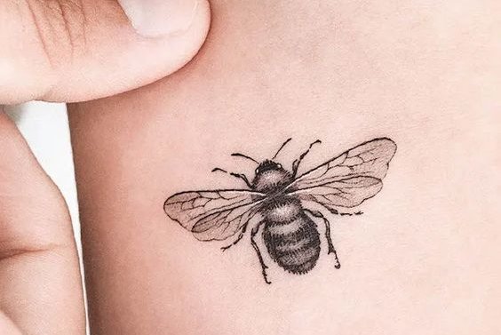 bijen tatoeage