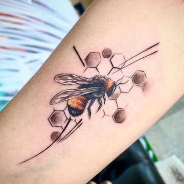 bijen tatoeage