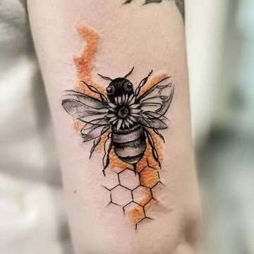 bijen tatoeage