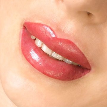 lippen tatoeëren nadelen