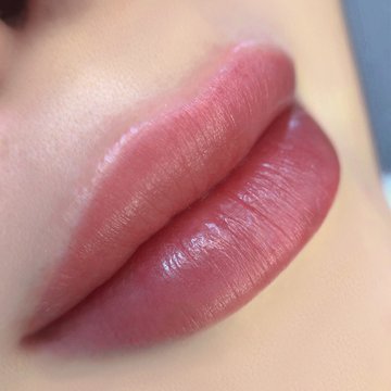 lippen tatoeëren nadelen