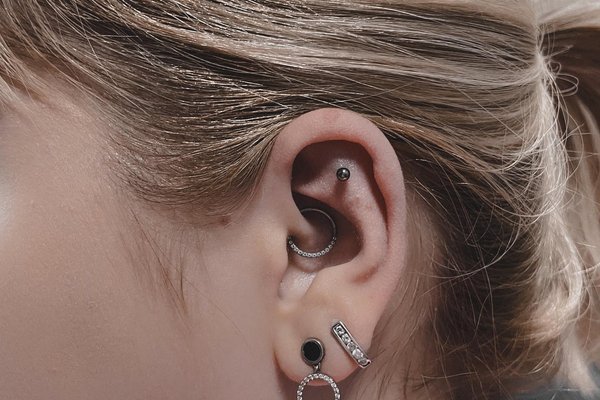 Daith piercing