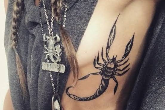 Schorpioen tattoo