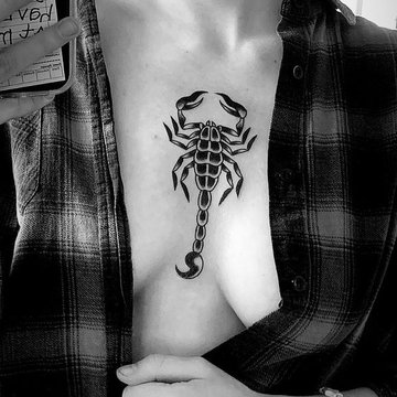 Schorpioen tattoo