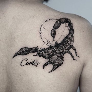 Schorpioen tattoo